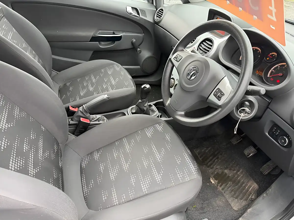 Used 2015 Vauxhall Corsa Van Ecoflex White - Interior and Exterior details 11