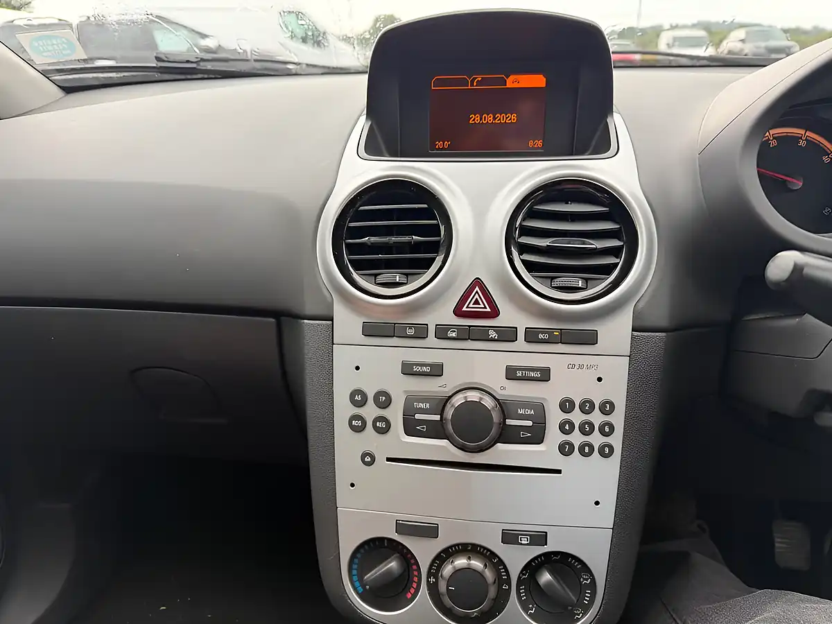 Used 2015 Vauxhall Corsa Van Ecoflex White - Interior and Exterior details 12
