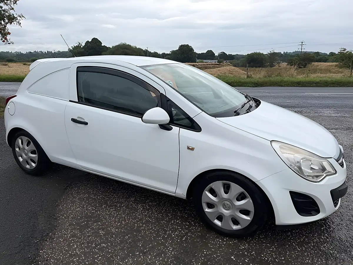 Used 2015 Vauxhall Corsa Van Ecoflex White - Interior and Exterior details 2