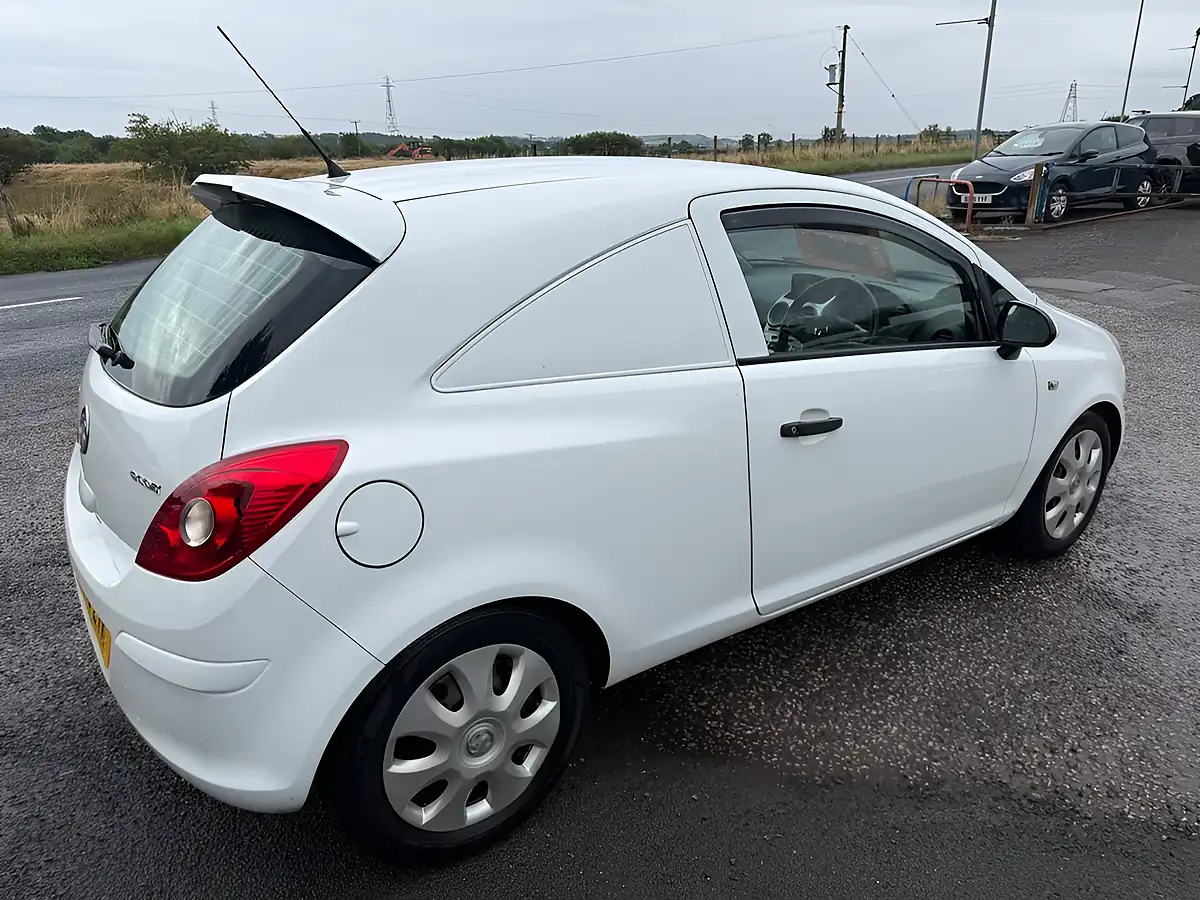 Used 2015 Vauxhall Corsa Van Ecoflex White - Interior and Exterior details 3