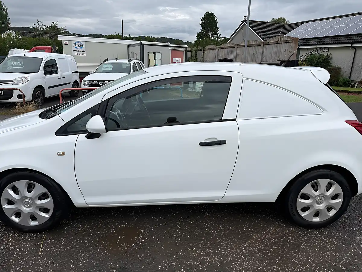 Used 2015 Vauxhall Corsa Van Ecoflex White - Interior and Exterior details 6