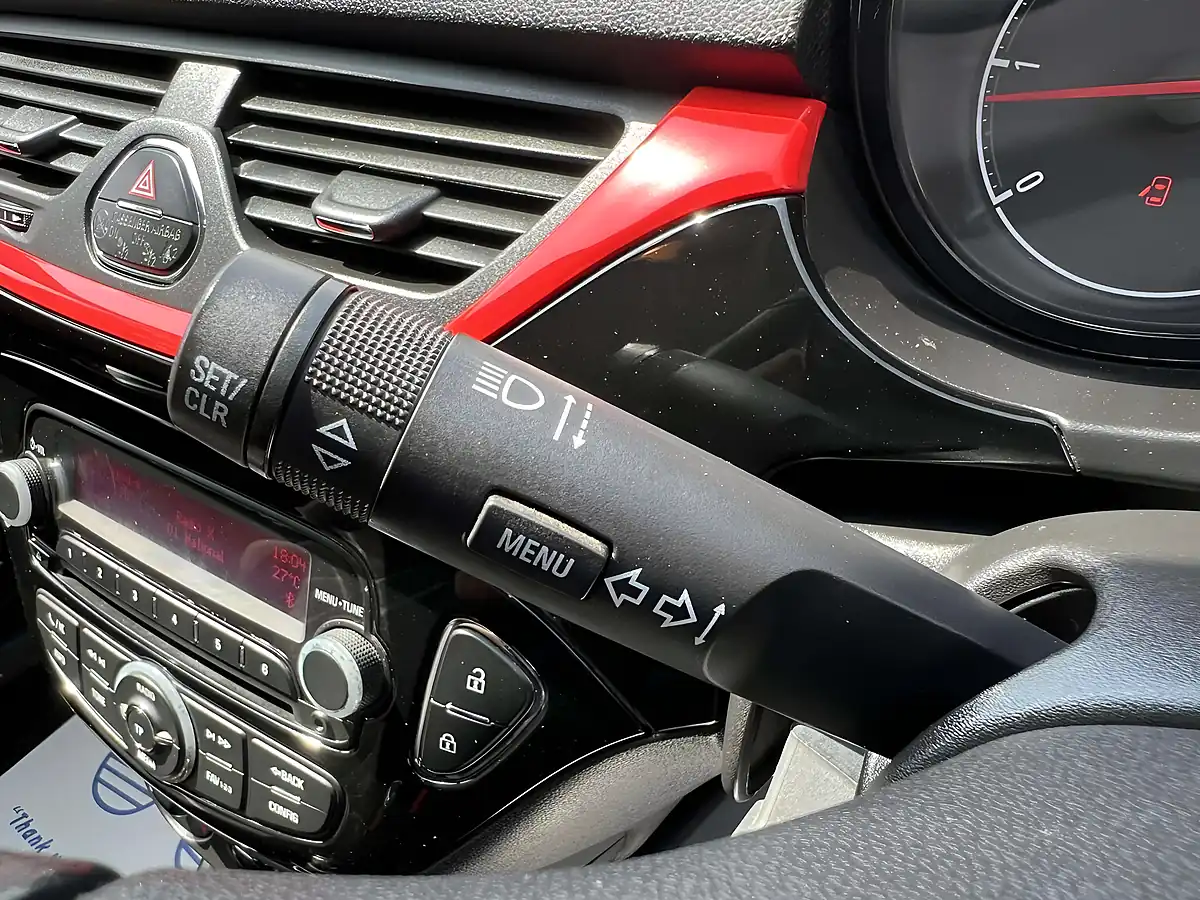 Used 2015 Vauxhall Corsa Van Sportive Silver - Interior and Exterior details 11