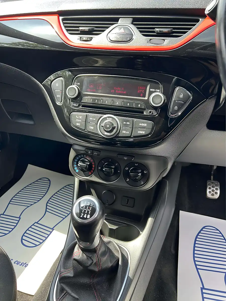 Used 2015 Vauxhall Corsa Van Sportive Silver - Interior and Exterior details 13