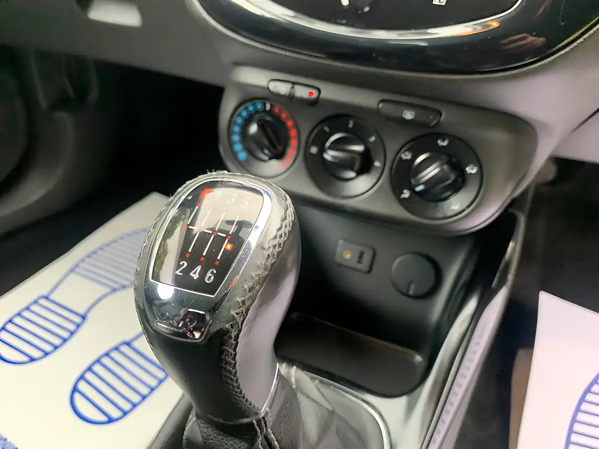 Used 2015 Vauxhall Corsa Vxr Blue - Interior and Exterior details 17