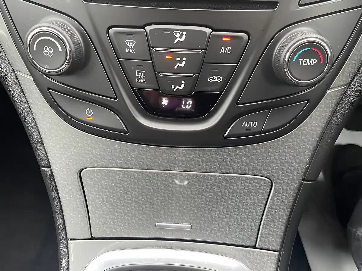 Used 2015 Vauxhall Insignia Design Black - Interior and Exterior details 15