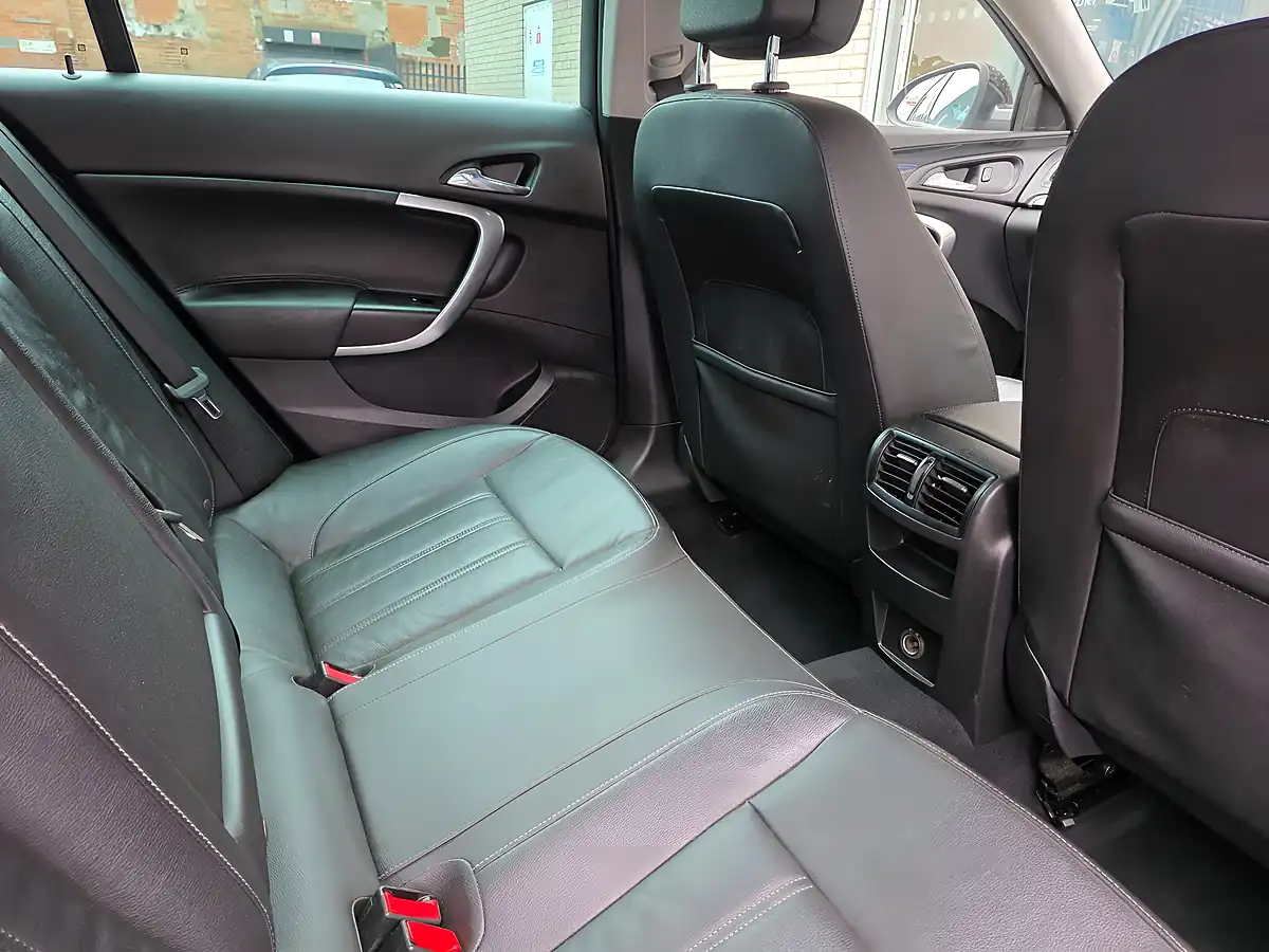 Used 2015 Vauxhall Insignia Elite Nav Black - Interior and Exterior details 10
