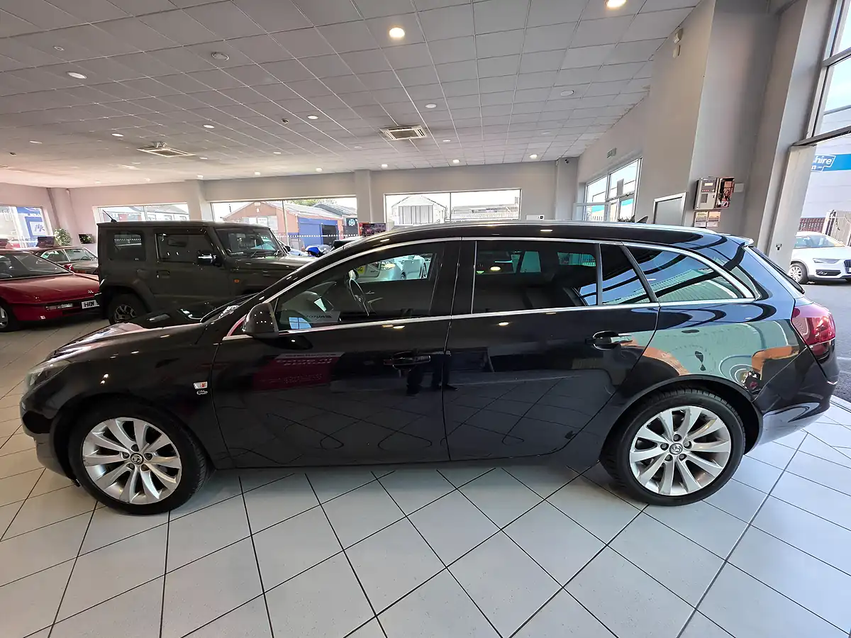 Used 2015 Vauxhall Insignia Elite Nav Black - Interior and Exterior details 19
