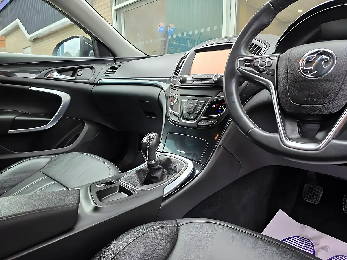 Used 2015 Vauxhall Insignia Elite Nav Black - Interior and Exterior details 7