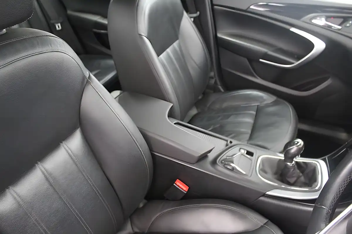 Used 2015 Vauxhall Insignia Elite Nav Black - Interior and Exterior details 16