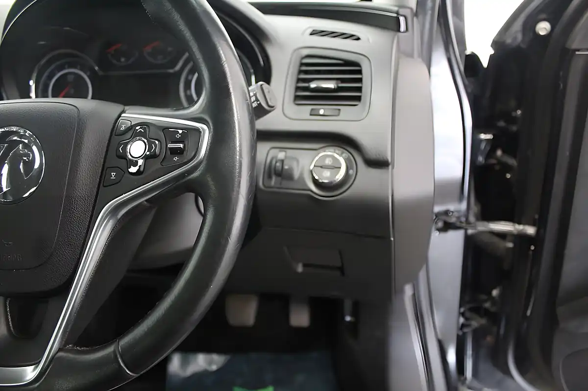 Used 2015 Vauxhall Insignia Elite Nav Black - Interior and Exterior details 17