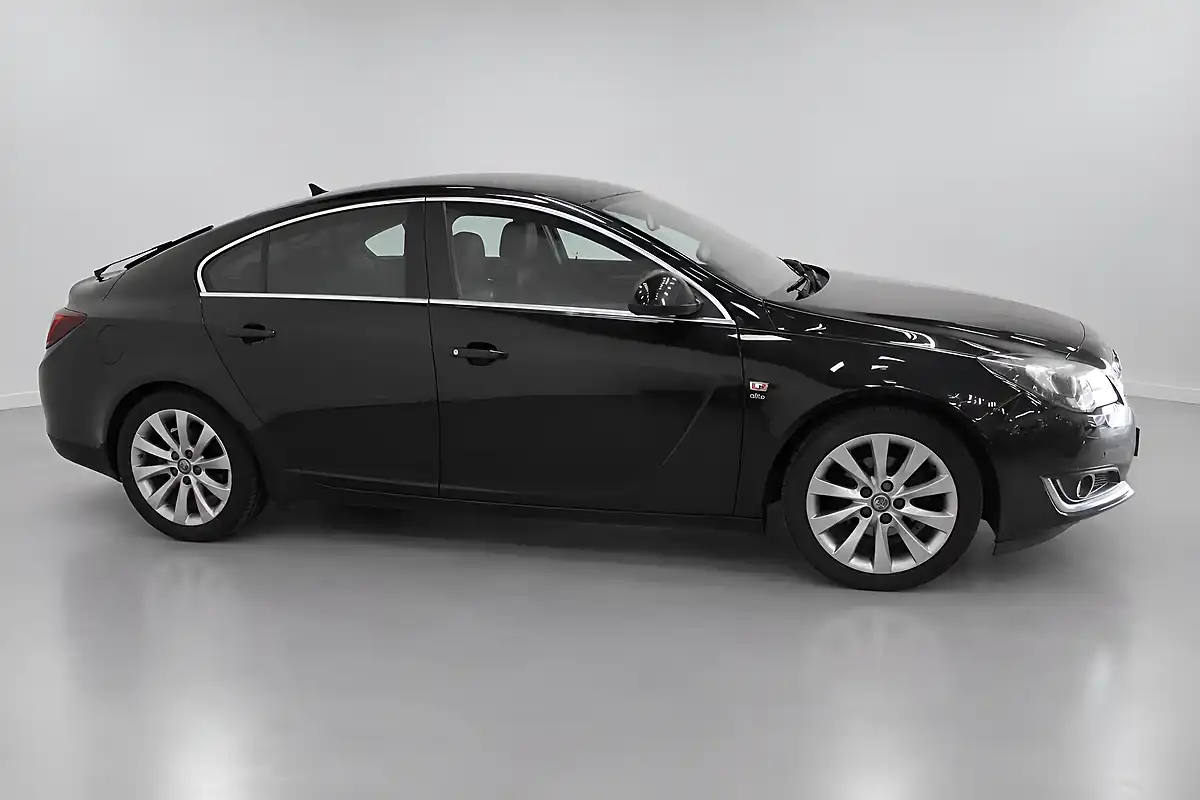 Used 2015 Vauxhall Insignia Elite Nav Black - Interior and Exterior details 3