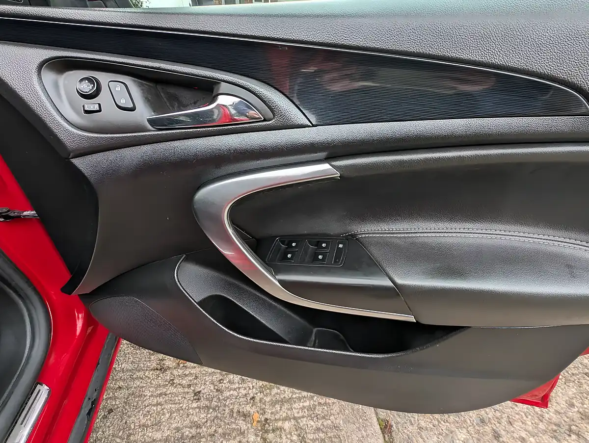 Used 2015 Vauxhall Insignia Elite Nav Power Red - Interior and Exterior details 12
