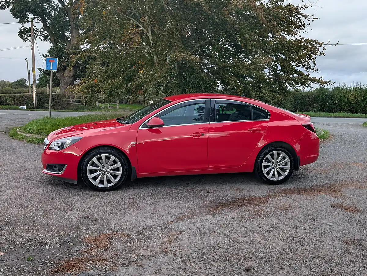 Used 2015 Vauxhall Insignia Elite Nav Power Red - Interior and Exterior details 5