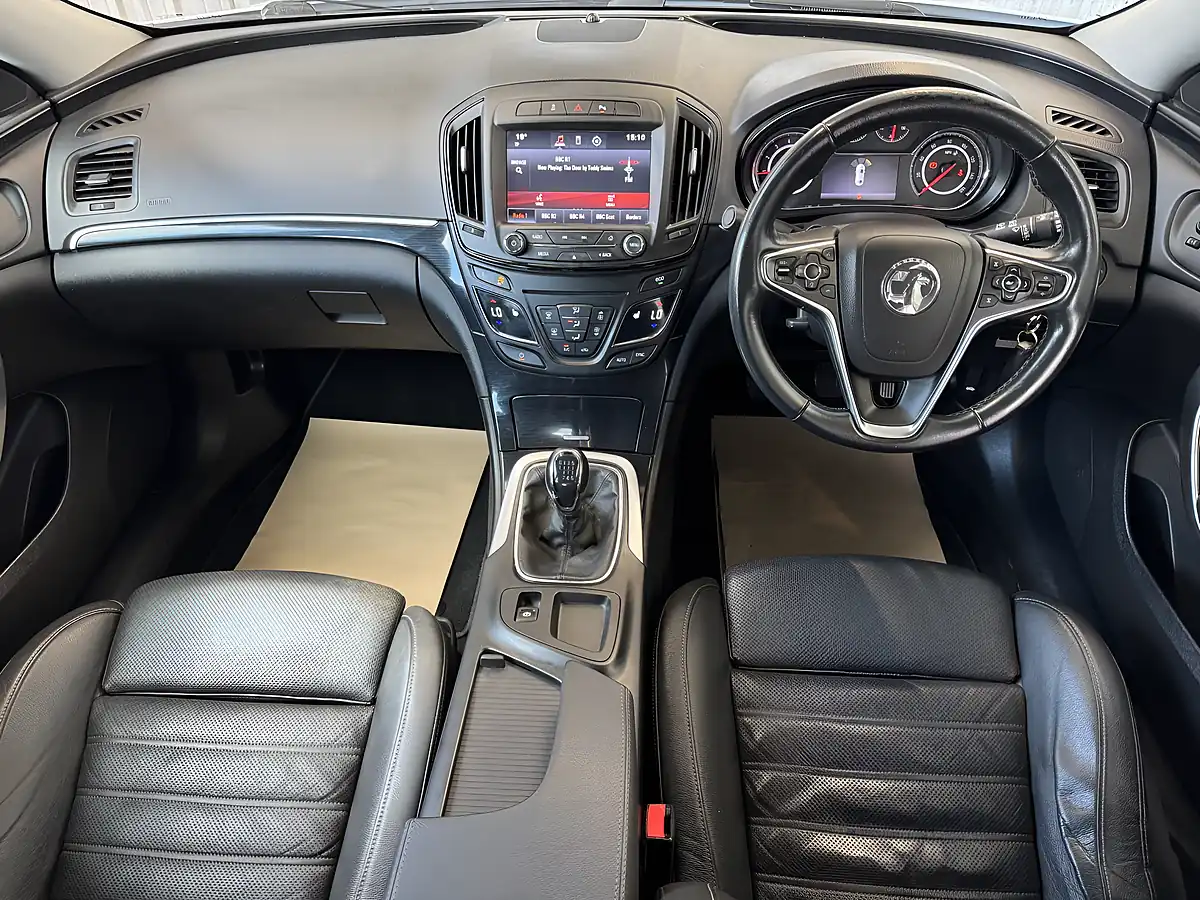 Used 2015 Vauxhall Insignia Elite Nav White - Interior and Exterior details 13
