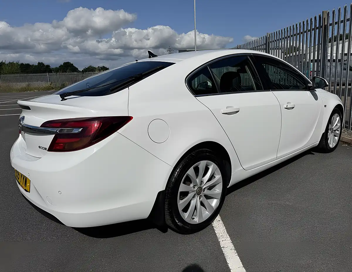 Used 2015 Vauxhall Insignia Elite Nav White - Interior and Exterior details 5