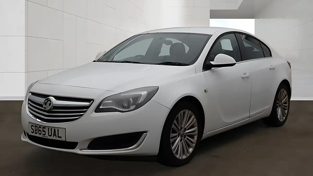 Used 2015 Vauxhall Insignia Energy White - Interior and Exterior details 10