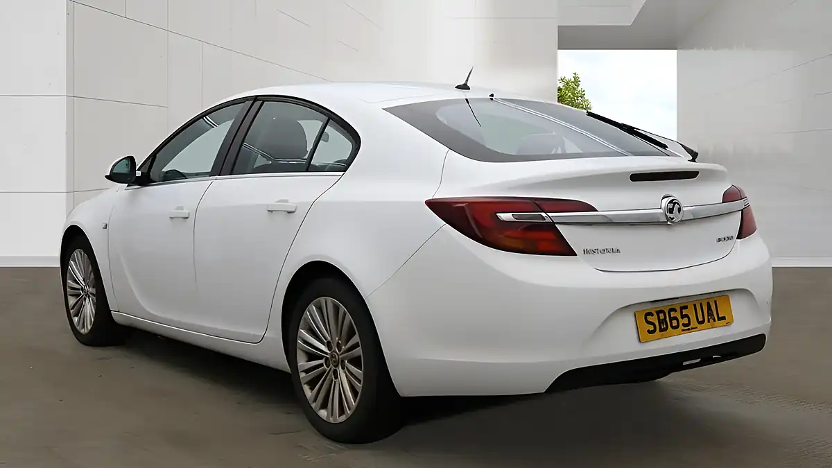 Used 2015 Vauxhall Insignia Energy White - Interior and Exterior details 13