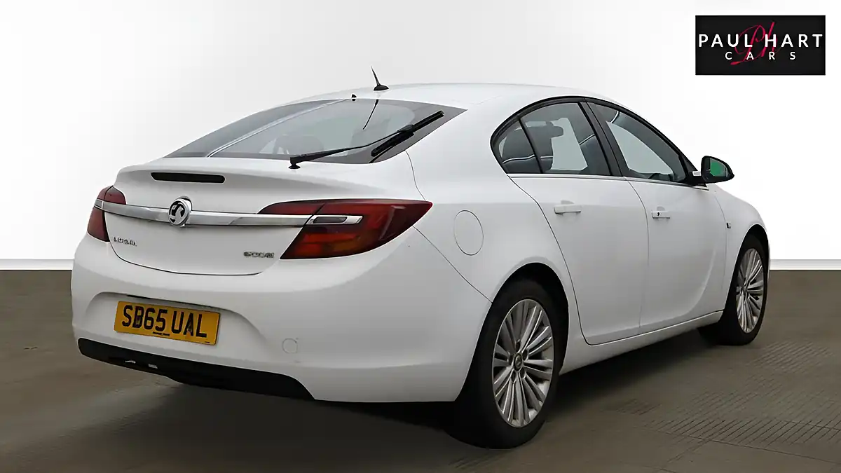 Used 2015 Vauxhall Insignia Energy White - Interior and Exterior details 19