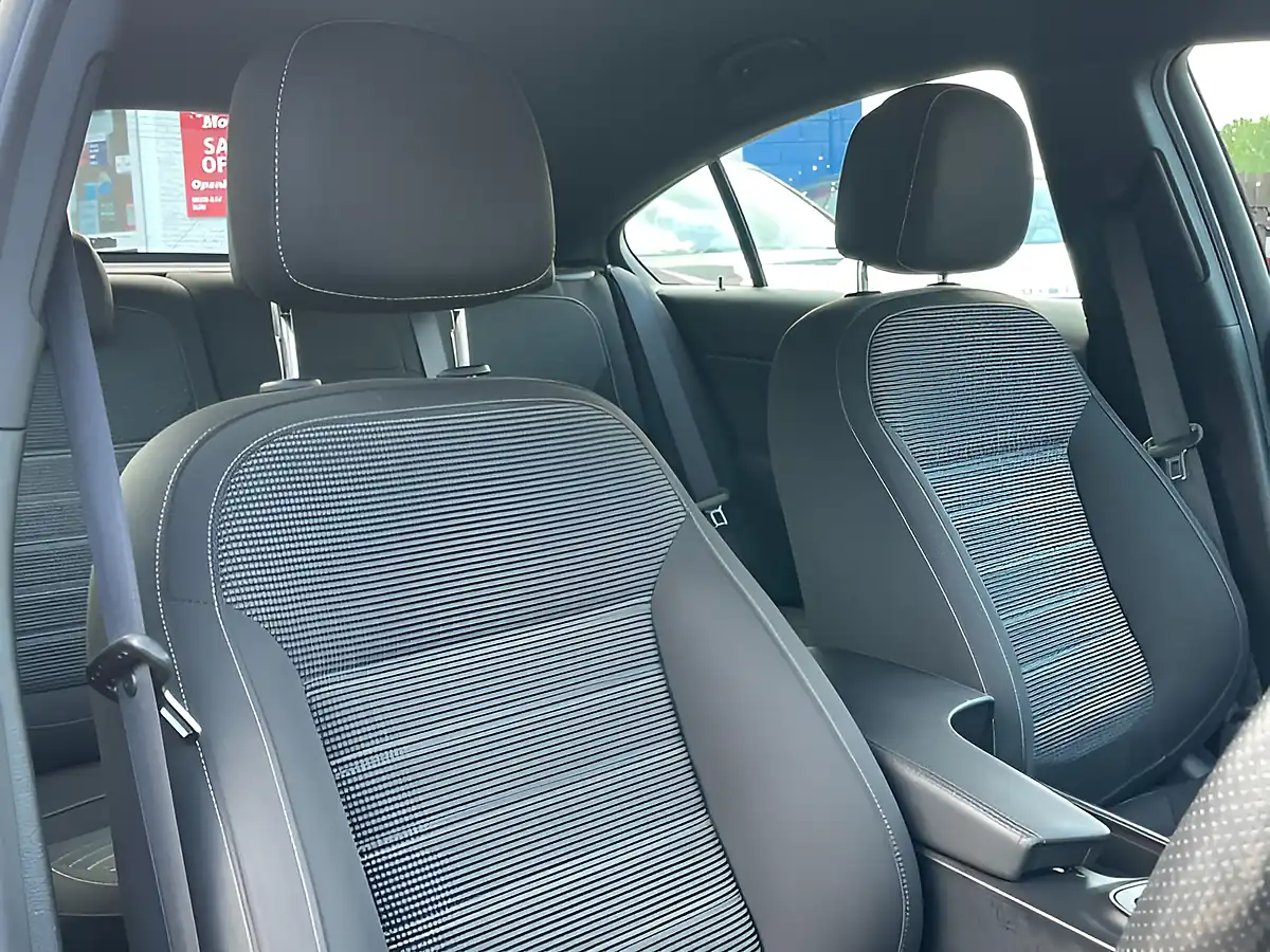 Used 2015 Vauxhall Insignia Limited Edition Red - Interior and Exterior details 11