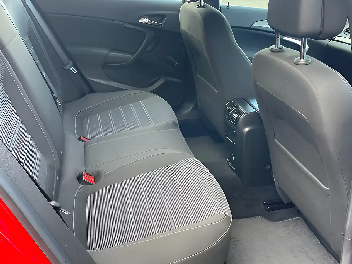 Used 2015 Vauxhall Insignia Limited Edition Red - Interior and Exterior details 12