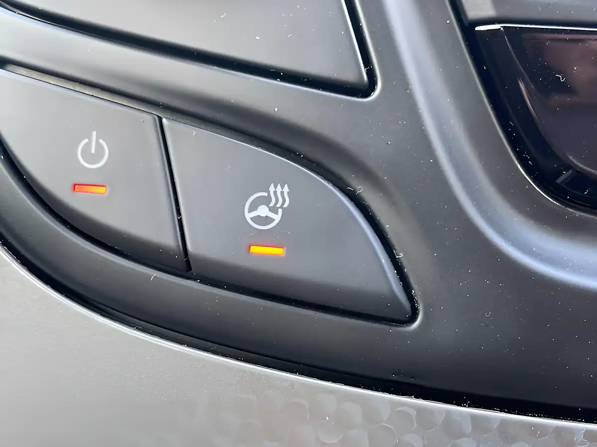 Used 2015 Vauxhall Insignia Limited Edition Red - Interior and Exterior details 17
