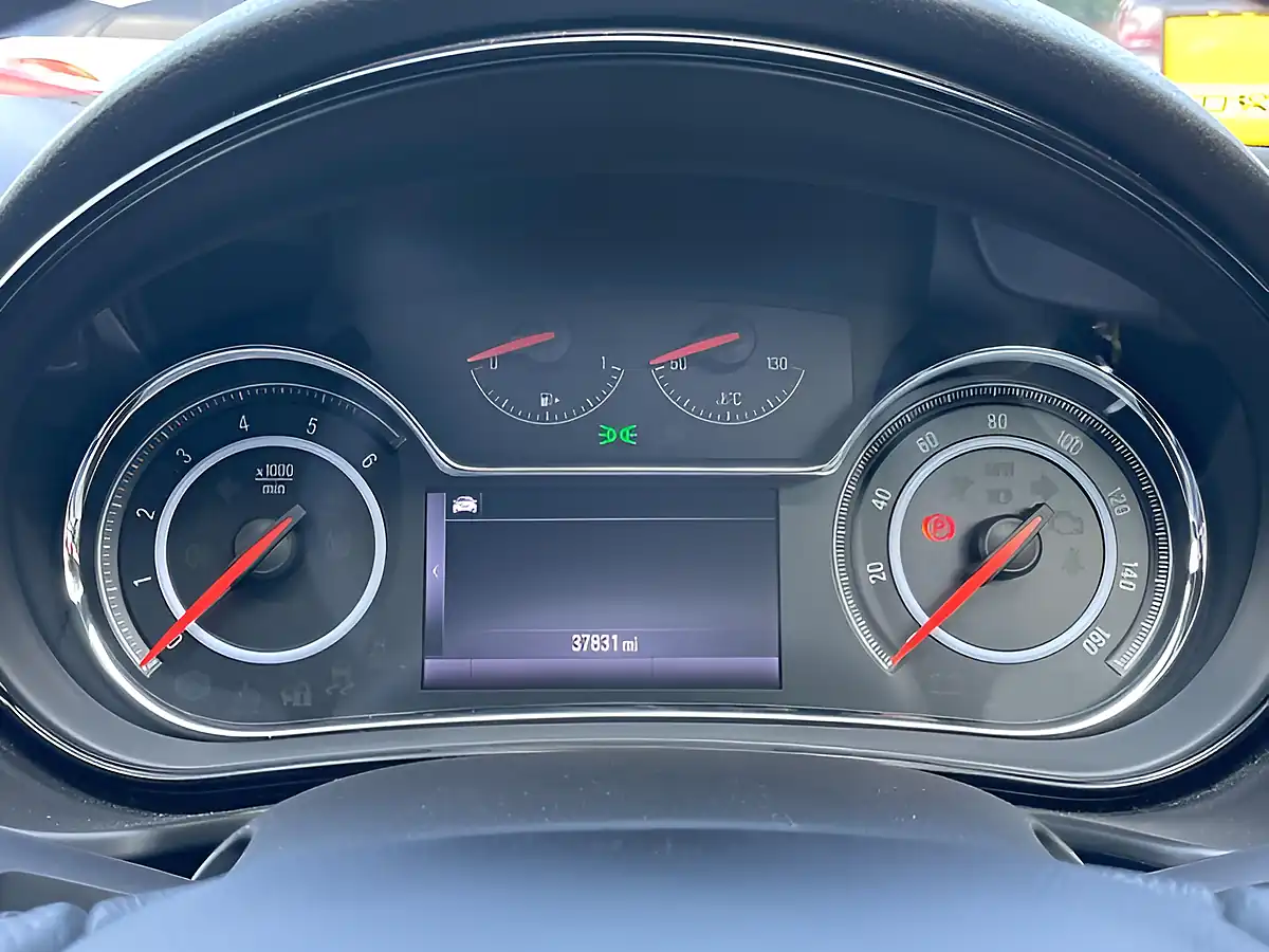 Used 2015 Vauxhall Insignia Limited Edition Red - Interior and Exterior details 19