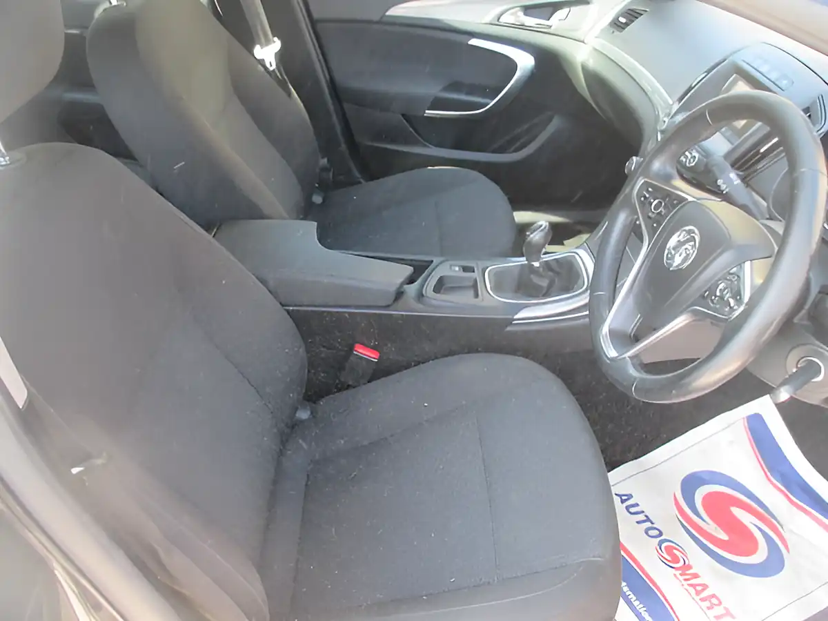 Used 2015 Vauxhall Insignia Sport Tourer Black - Interior and Exterior details 7