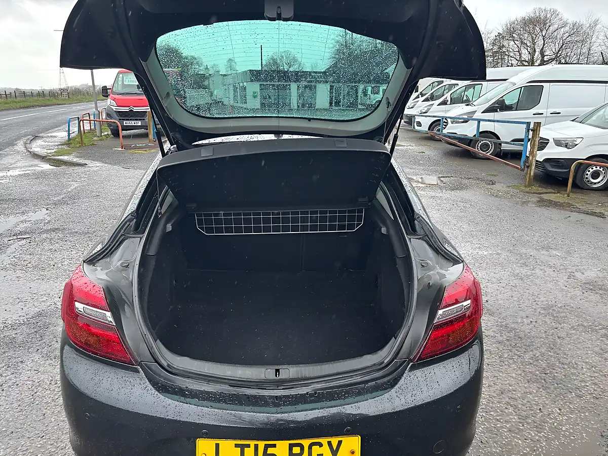 Used 2015 Vauxhall Insignia Sri Black - Interior and Exterior details 11