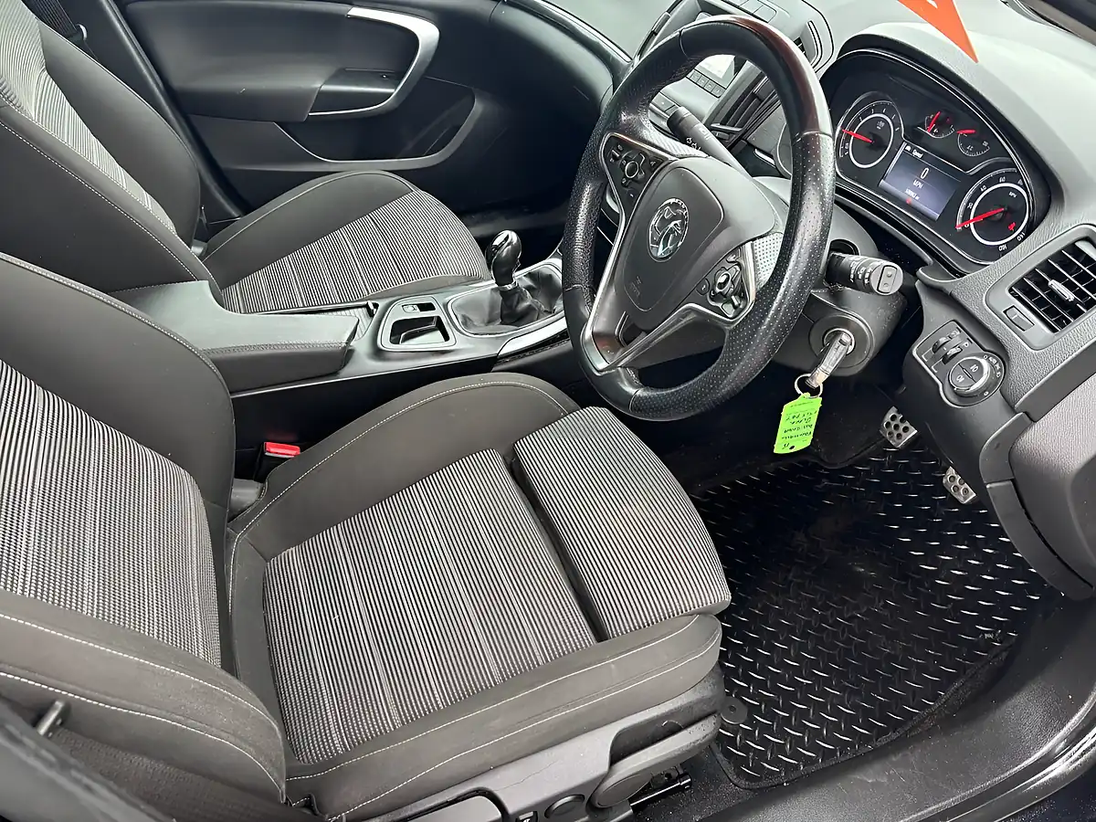 Used 2015 Vauxhall Insignia Sri Black - Interior and Exterior details 13