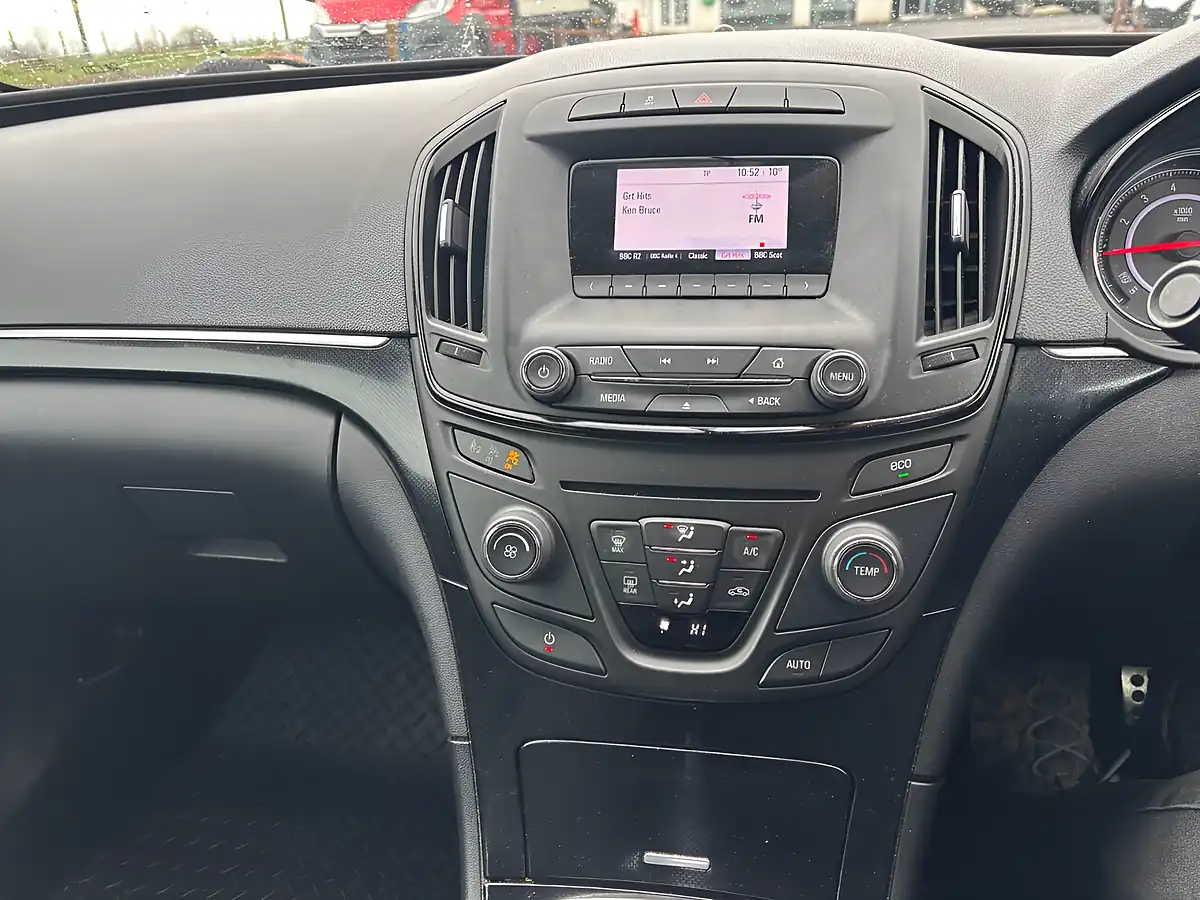 Used 2015 Vauxhall Insignia Sri Black - Interior and Exterior details 15
