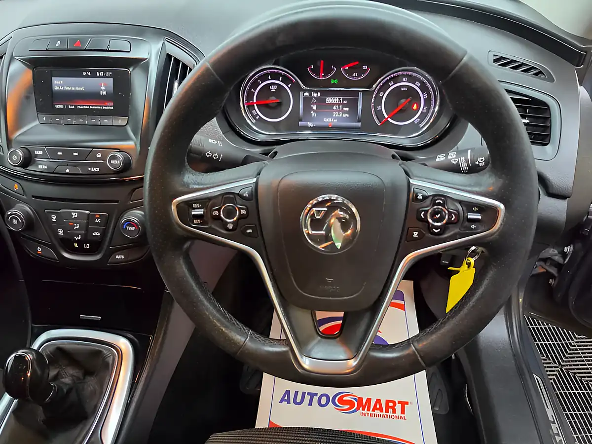 Used 2015 Vauxhall Insignia Sri Grey - Interior and Exterior details 10