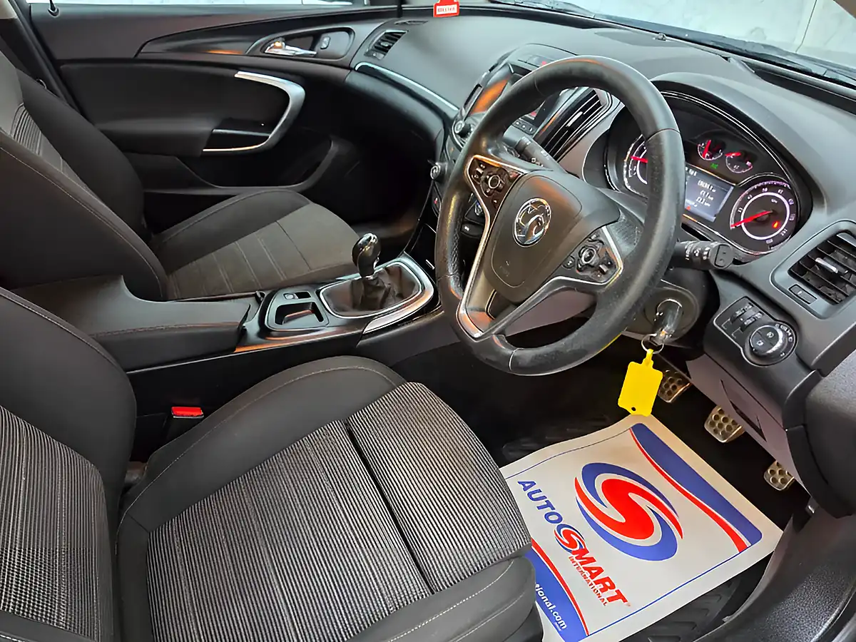 Used 2015 Vauxhall Insignia Sri Grey - Interior and Exterior details 14