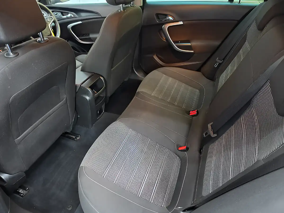 Used 2015 Vauxhall Insignia Sri Grey - Interior and Exterior details 15