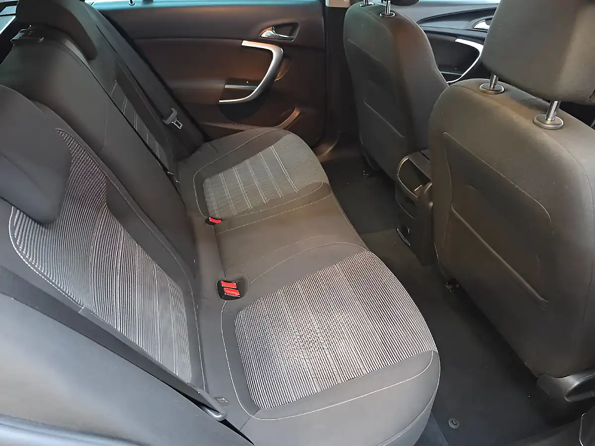 Used 2015 Vauxhall Insignia Sri Grey - Interior and Exterior details 16