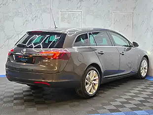 Used 2015 Vauxhall Insignia Sri Grey - Interior and Exterior details 9