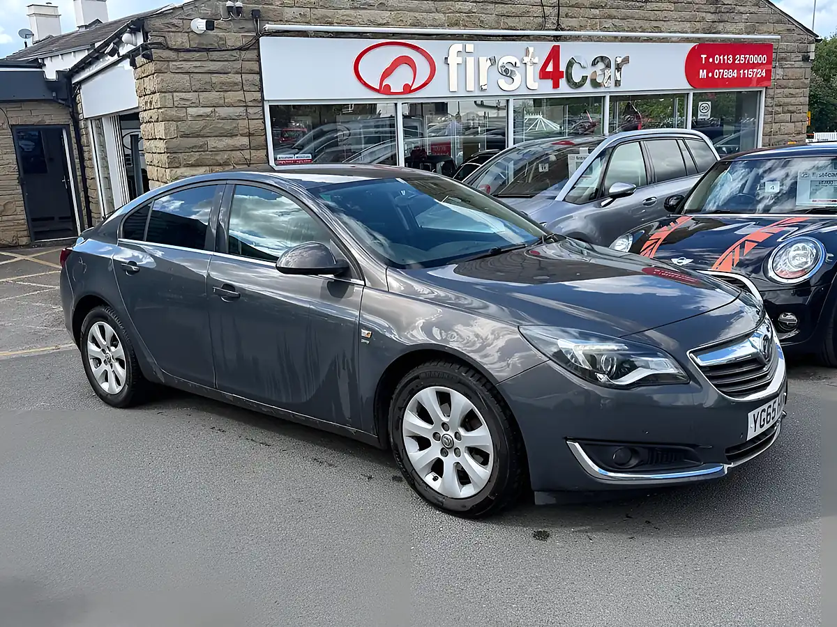Used 2015 Vauxhall Insignia Sri Nav Asteroid Grey - Front View