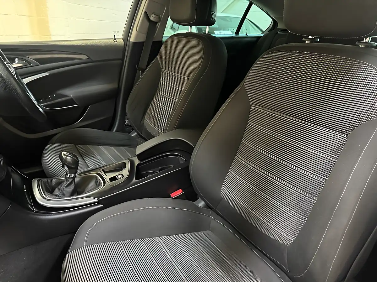 Used 2015 Vauxhall Insignia Sri Nav Black - Interior and Exterior details 15