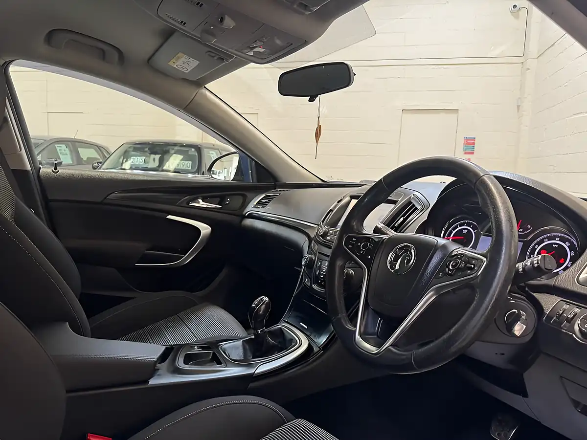 Used 2015 Vauxhall Insignia Sri Nav Black - Interior and Exterior details 17