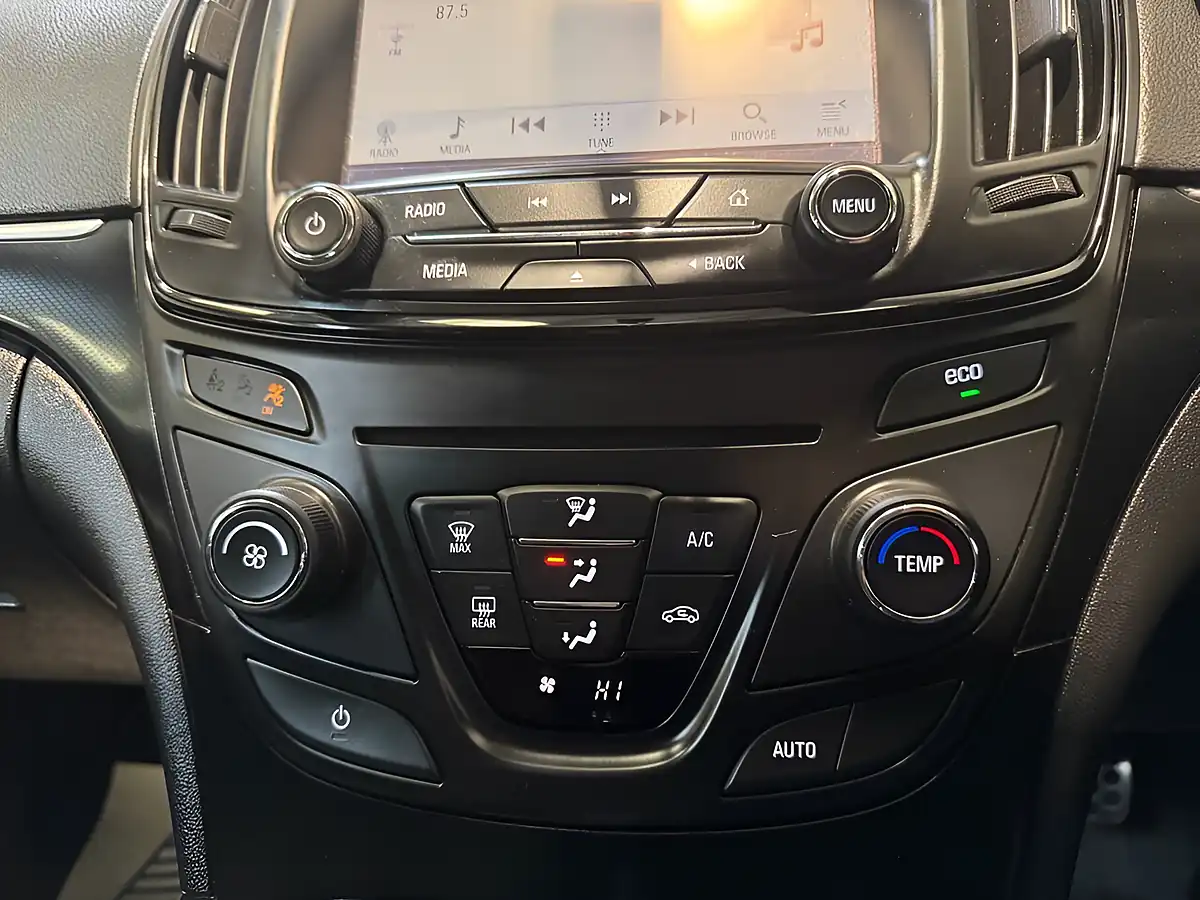 Used 2015 Vauxhall Insignia Sri Nav Black - Interior and Exterior details 19