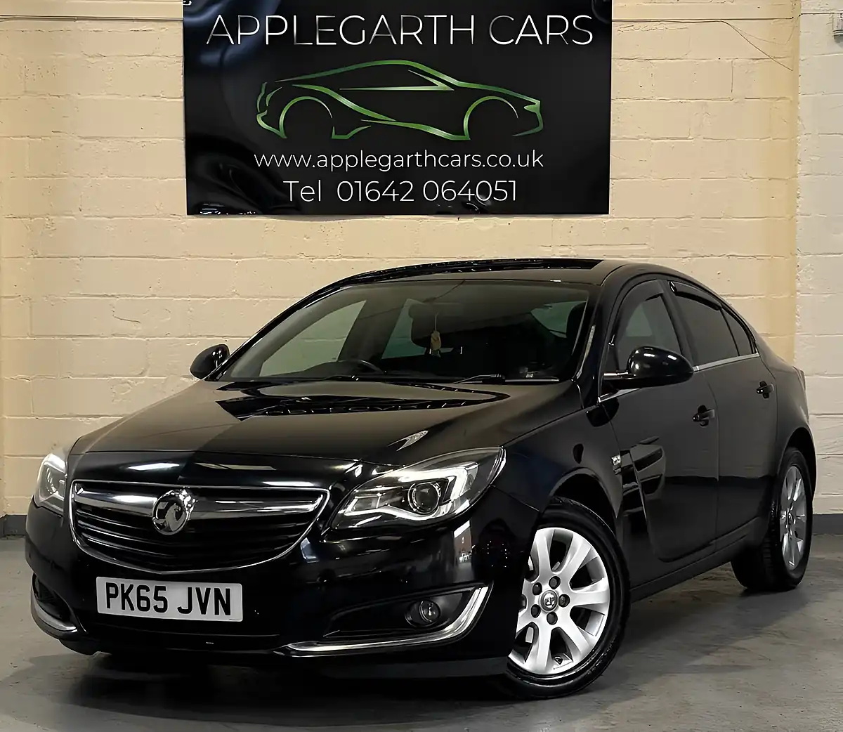 Used 2015 Vauxhall Insignia Sri Nav Black - Interior and Exterior details 5