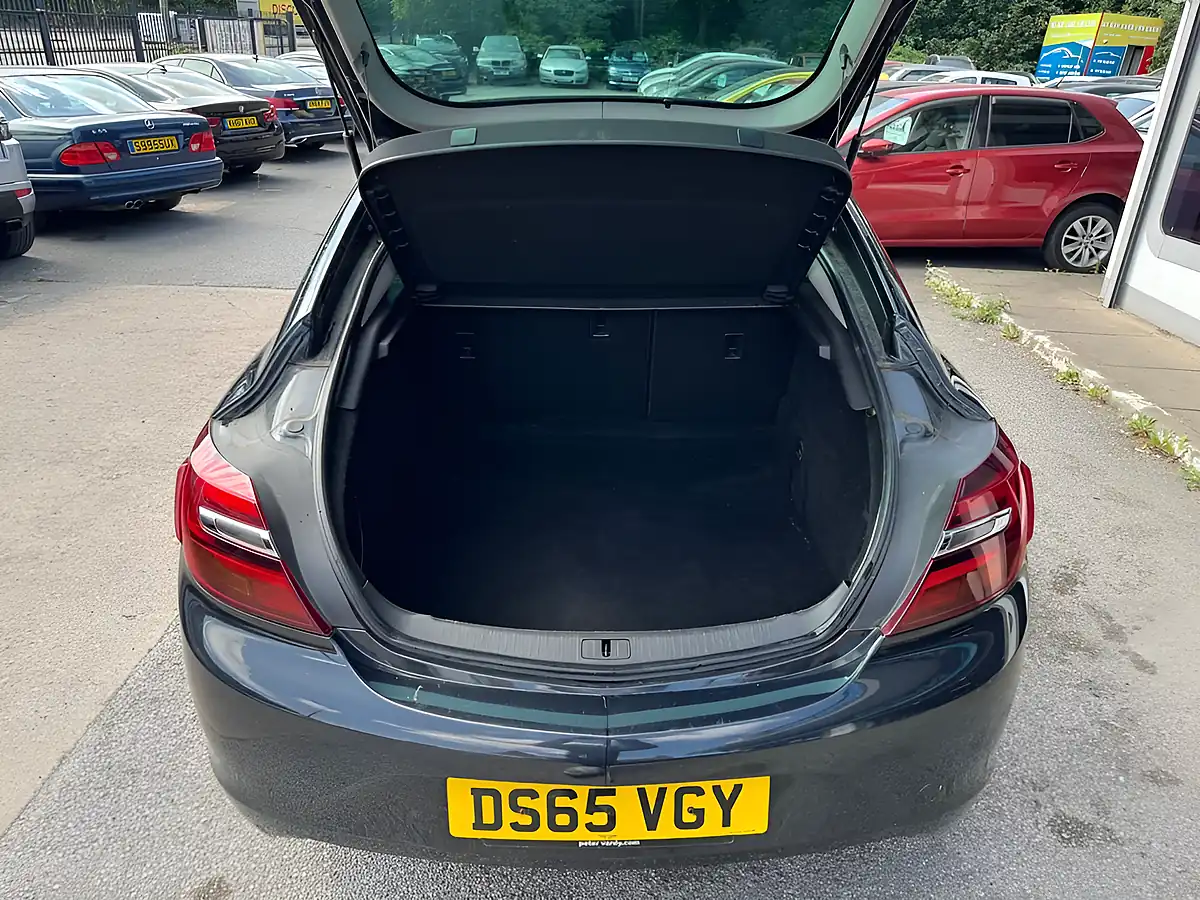 Used 2015 Vauxhall Insignia Sri Nav Black - Interior and Exterior details 13