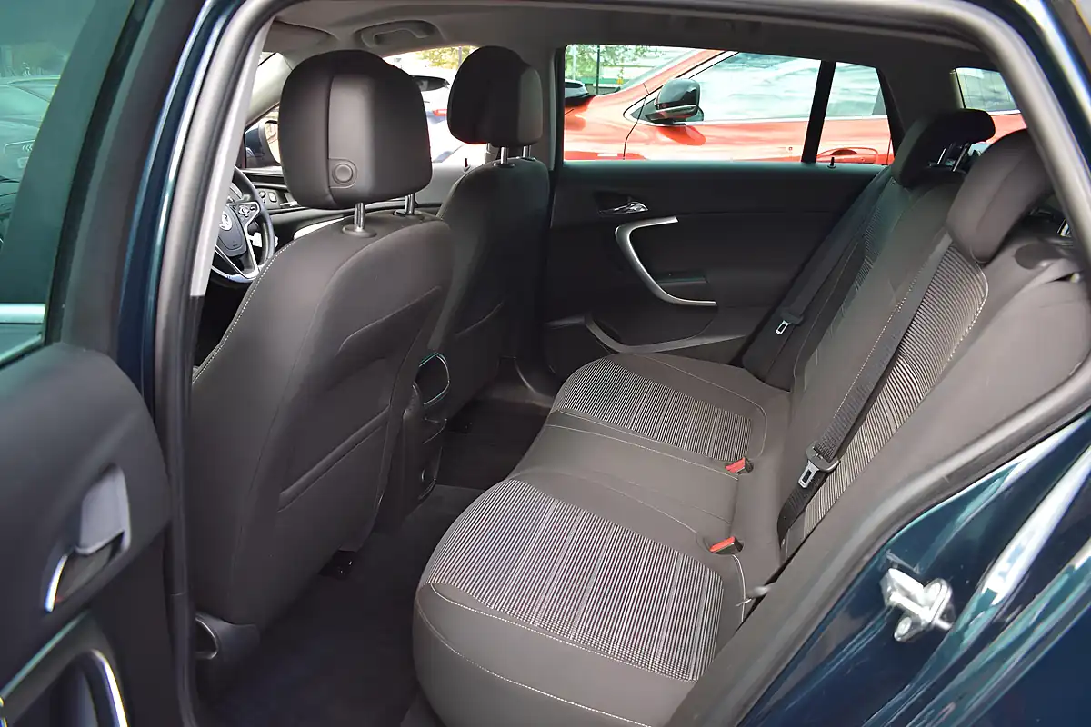 Used 2015 Vauxhall Insignia Sri Nav Green - Interior and Exterior details 11