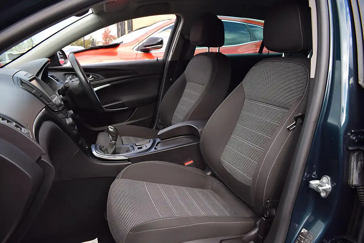 Used 2015 Vauxhall Insignia Sri Nav Green - Interior and Exterior details 12