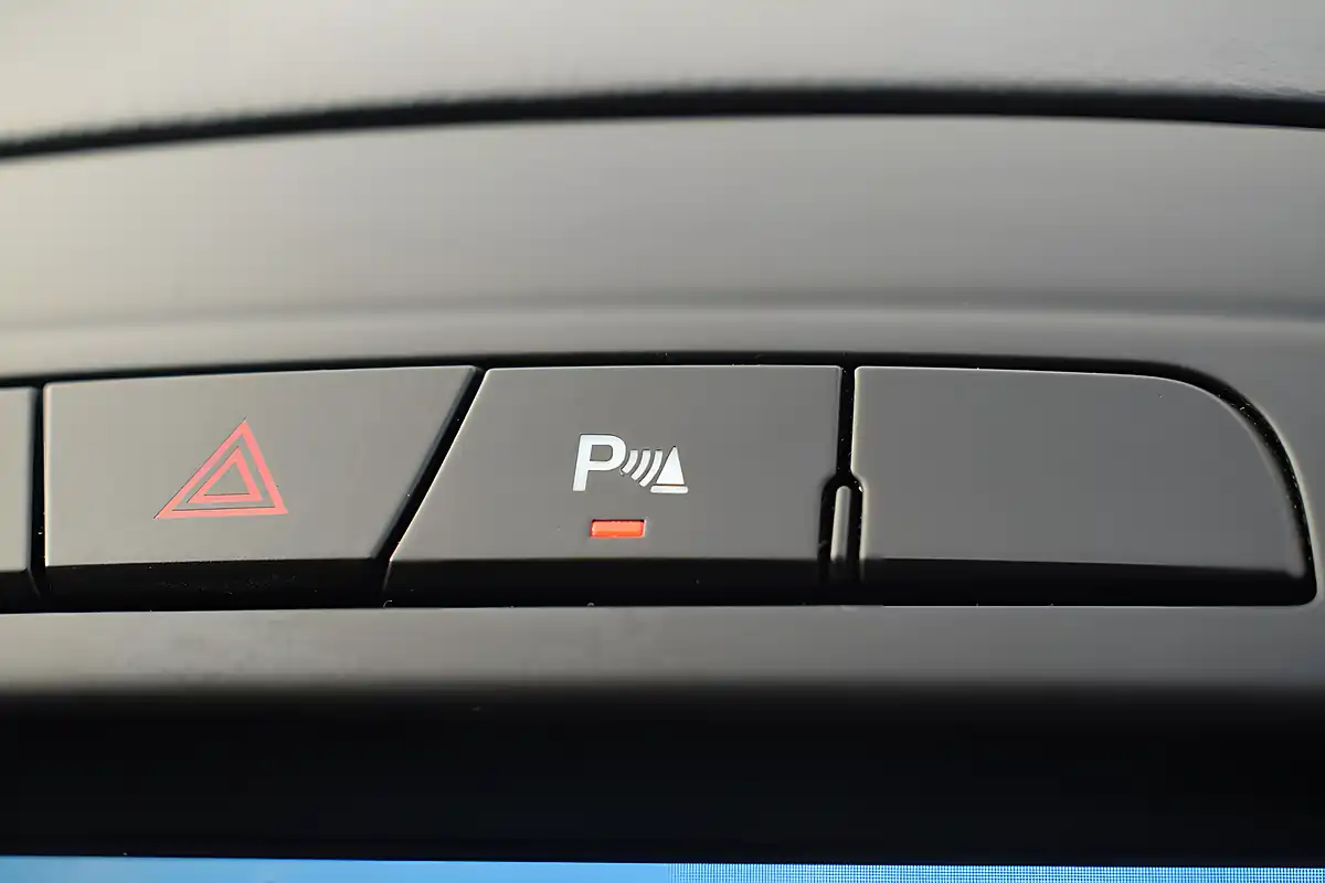 Used 2015 Vauxhall Insignia Sri Nav Green - Interior and Exterior details 17