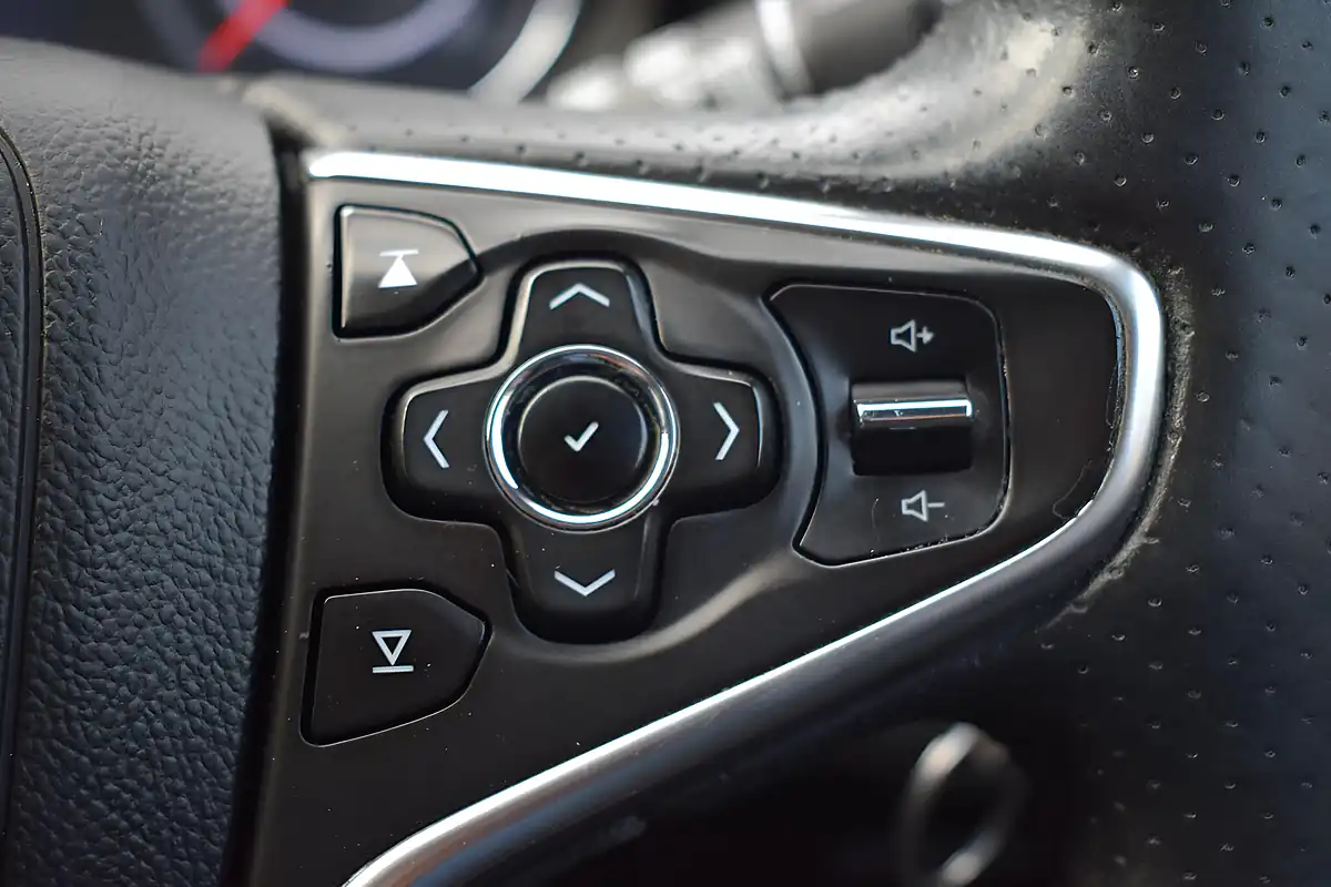 Used 2015 Vauxhall Insignia Sri Nav Green - Interior and Exterior details 18