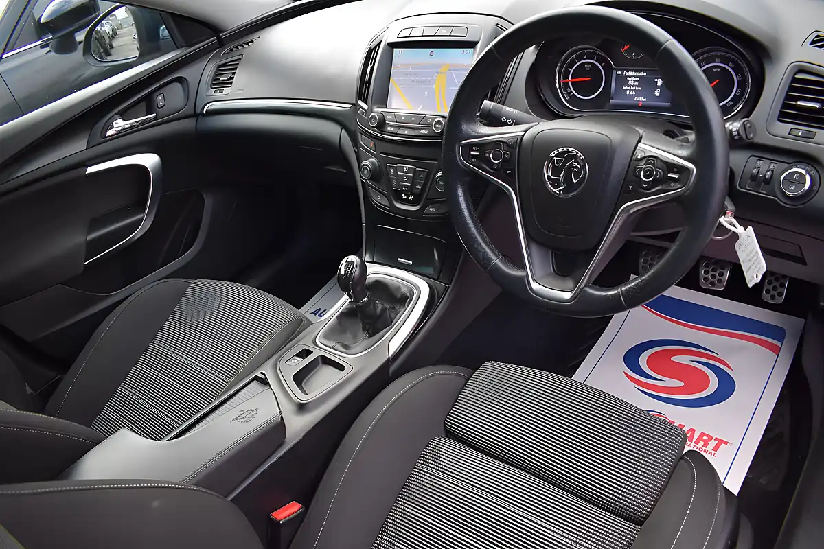 Used 2015 Vauxhall Insignia Sri Nav Green - Interior and Exterior details 7