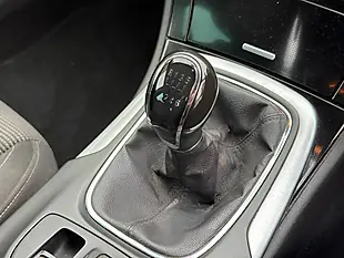 Used 2015 Vauxhall Insignia Sri Nav Red - Interior and Exterior details 11