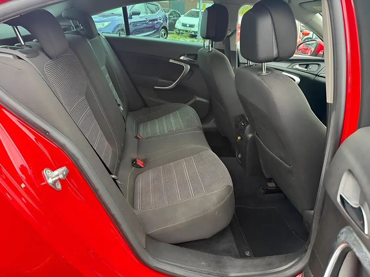 Used 2015 Vauxhall Insignia Sri Nav Red - Interior and Exterior details 12