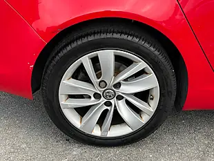 Used 2015 Vauxhall Insignia Sri Nav Red - Interior and Exterior details 16
