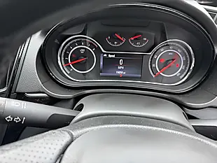 Used 2015 Vauxhall Insignia Sri Nav Targa Red - Interior and Exterior details 11